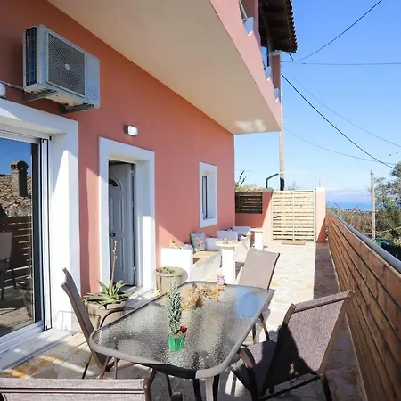 Feriehus Olive Grove Deluxe Agnítsini