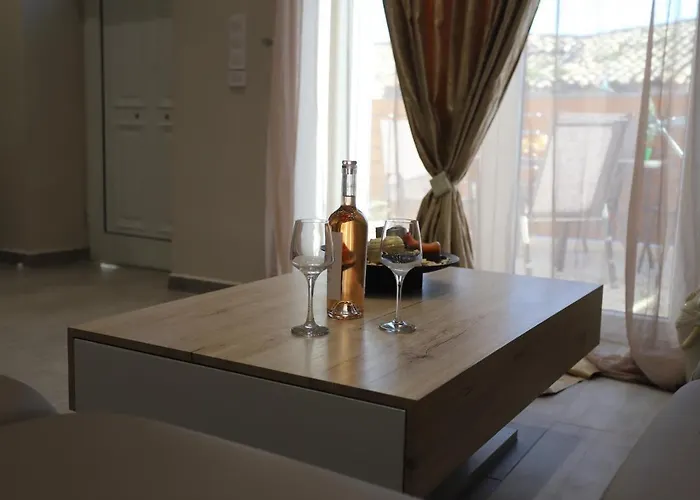 Olive Grove Deluxe Feriehus Agnítsini