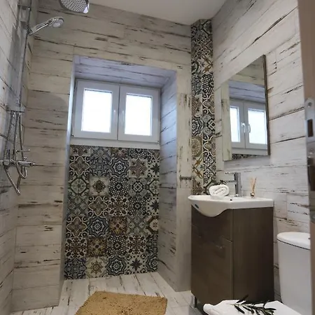 Olive Grove Deluxe Agnítsini