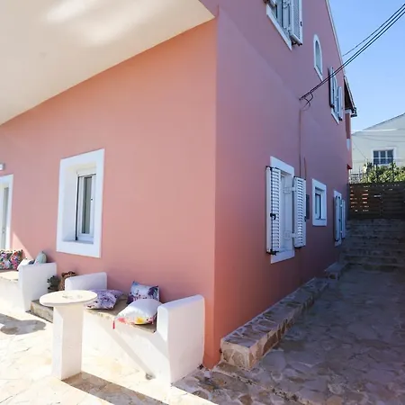 Olive Grove Deluxe Agnítsini